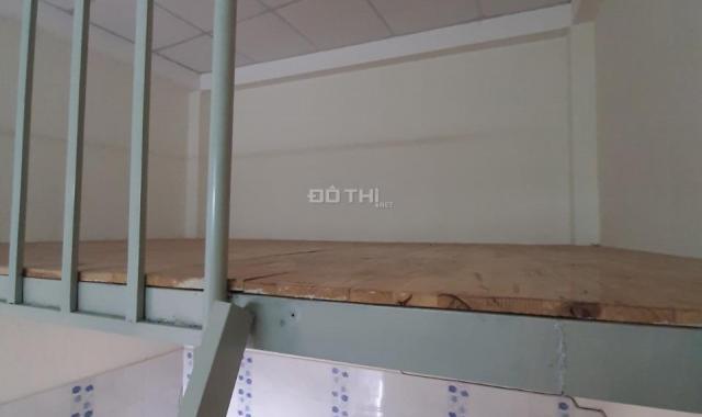 Phòng trọ rất rộng, sạch đẹp, có gác lửng + kệ bếp, bảo vệ 24/24, vô trung tâm chỉ 10p