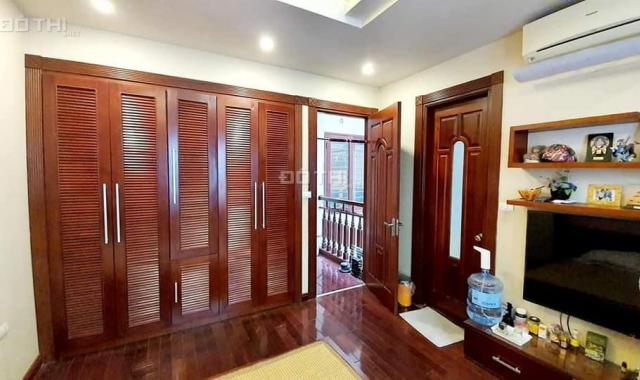 Trong tuần vợ chồng tôi cần bán nhà sau nhà mặt phố 120 Dương Văn Bé 37m2 x 5T, Hai Bà Trưng