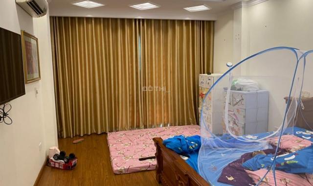 Bán nhà Hồ Tùng Mậu, 40m2, 7 tầng, gara ô tô, thang máy, kinh doanh, lô góc, 7,8 tỷ