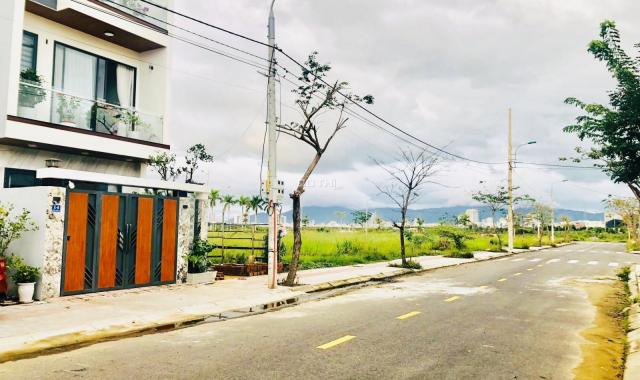 Bán cặp đất đường Trung Lương 15 - Đảo Víp - khu đô thị sinh thái Hòa Xuân