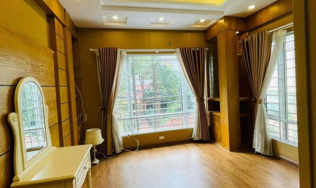 Duy nhất 1 căn tại Lê Quang Đạo, diện tích 44m2 x 4 tầng, mặt tiền 3.7m. Giá chưa tới 90tr/m2
