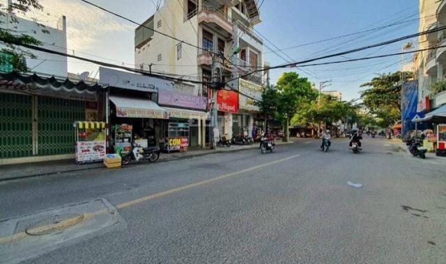 Bán nhà mặt tiền trung tâm thành phố Nha Trang, nhà phố kinh doanh, giá đầu tư