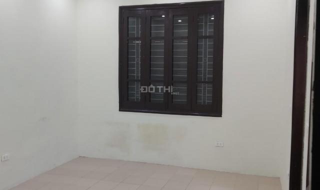 Cho thuê nhà tại Nguyễn Trãi, diện tích XD 70m2 x 2 tầng, giá 14tr/th