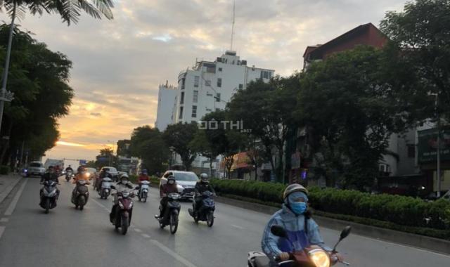 Siêu rẻ, mặt phố Nguyễn Văn Cừ, Long Biên, ô tô - vỉa hè - kinh doanh đỉnh, 85m2 - 2 tầng - 19 tỷ