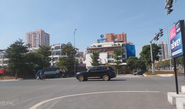 Bán nhà mặt phố Nguyễn Văn Huyên MT 8m MB 114m2 xây 5 tầng