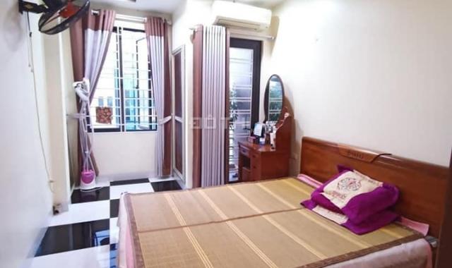 Bán nhà Kim Ngưu, Hai Bà Trưng DT 32m2, 4 tầng, MT 4,2m, giá 2,88 tỷ. LH 0986290280