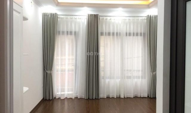 2.55 tỷ nhà đẹp siêu phẩm Lạc Long Quân, Tây Hồ, DT 25m2x5T