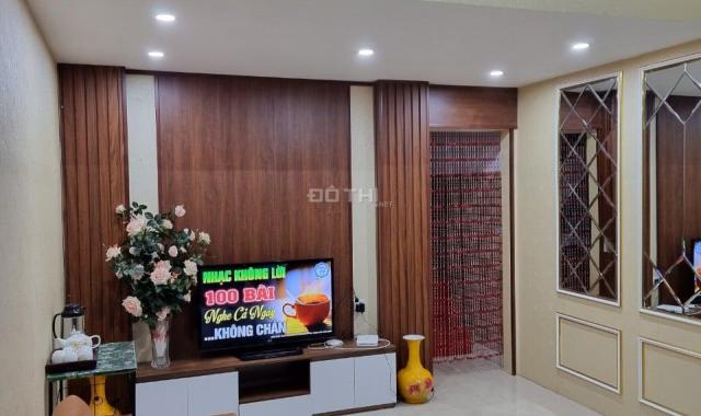 Bán gấp Đê La Thành, Đống Đa 42m2, MT 4m chỉ 3,4 tỷ