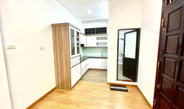 Bán nhà phố Lê Thanh Nghị - Hai Bà Trưng 45m2, nhà đẹp lô góc 2 thoáng, kinh doanh chỉ 6,8 tỷ