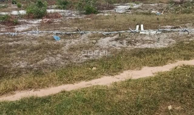 Bán đất 7.1 sào 3 mặt tiền thôn Hiệp Tiến - Xã Tân Tiến - Thị xã LaGi giá ngộp