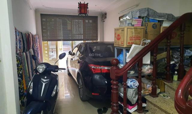 Bán nhà mặt ngõ 357 phố Tam Trinh, 45m2, ô tô vào nhà, giá 6,9 tỷ
