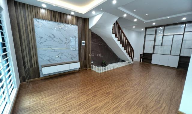 Bán nhà Hoàng Hoa Thám, Ba Đình, 44m2 5 tầng mới cực đẹp, lô góc 2 mặt thoáng, chỉ 4,5 tỷ