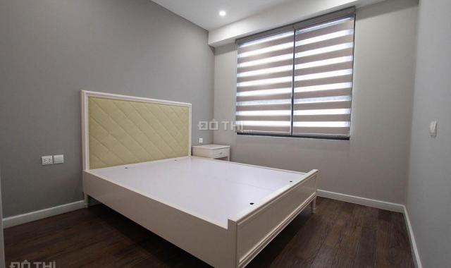 Bán căn hộ 72m2 loại 2PN đẹp nhất Vinhomes D'Capitale; giá 4.6 tỷ. LH: 0852891080