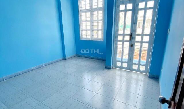 Bán nhà mới ở ngay Đoàn Văn Bơ, 3,8 x 12m chỉ với 4 tỷ