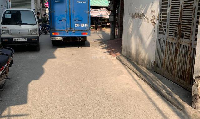 Mảnh đất sót lại ô tô chạy vòng quanh phố Tư Đình, Long Biên, kinh doanh