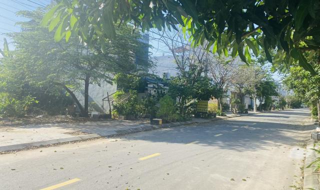 Chính chủ gửi bán lô đất Bùi Công Trừng - gần cầu Nguyễn Tri Phương thuộc kđtst Hòa Xuân