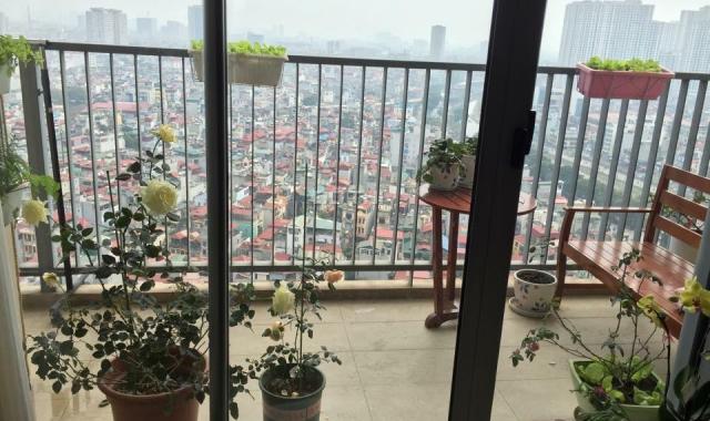 Gấp! Căn hộ chung cư Center Point 27 Lê Văn Lương, 77m2 2PN, 2WC giá rẻ trước Tết