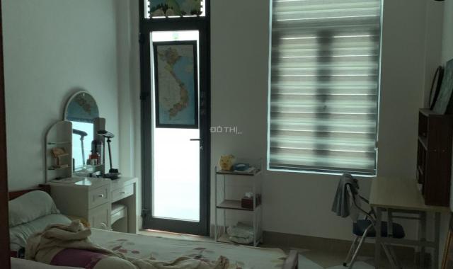 Ảnh thật nhà ngõ 124 Âu Cơ, giá 4,7 tỷ, 40m2, SĐCC. Bán nhanh