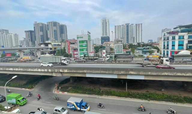 72m2 mặt đường Nguyễn Xiển, thích hợp để kinh doanh, vỉa hè rộng