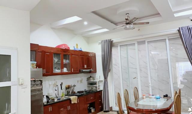 Chính chủ bán cắt lỗ liền kề 12 Văn Khê 4 tầng 82.5m2 ô tô vào nhà gần trục chính, kinh doanh tốt