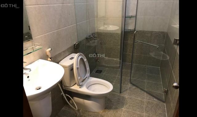 Nhà 2 tầng dài 19.5m, nhà đẹp mê ly, Lạc Long Quân