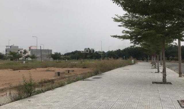 Đất ngộp cuối năm, 105m2 đường Trần Văn Giàu, SHR, HXH