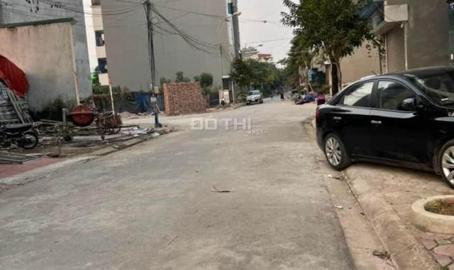 Bán đất tái định cư Tu Hoàng Nhổn DT 40m2 đường 11m ô tô tránh nhau