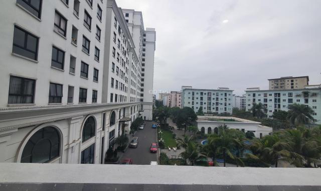 Khu đô thị Việt Hưng cần bán căn hộ cao cấp 2PN, 2WC, Full đồ, dự án Eco City Việt Hưng - 2,2 tỷ