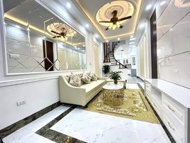 Chính chủ bán gấp nhà Phạm Văn Đồng, dt 80m2, rộng 8m, giá 5,5 tỷ, lh 0332113899
