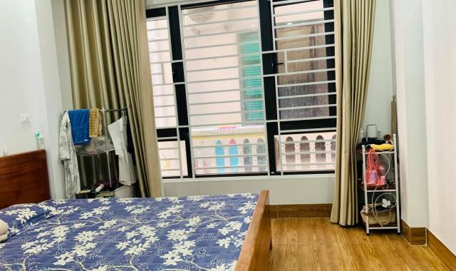 Ô tô Xã Đàn, Đống Đa 43m2 5T MT 4m giá chỉ 5,35 tỷ