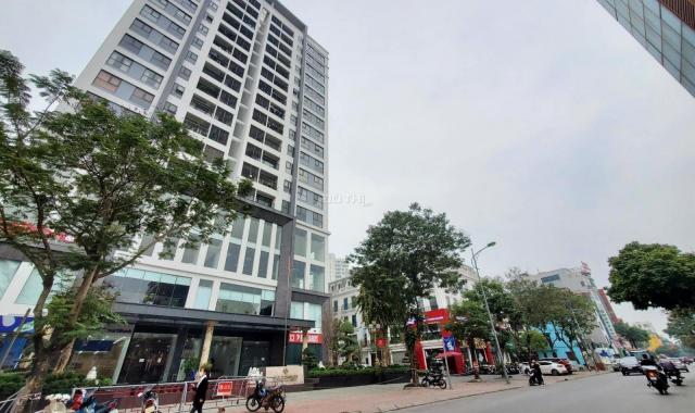 Chính chủ gia đình chuyển nơi ở mới muốn bán căn nhà 2 Tầng trung tâm phố Ngọc Lâm - Long Biên