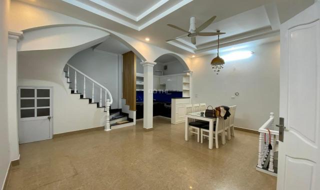 Tôi cần bán nhà đẹp ngõ 378 Thụy Khuê, giá 3,7 tỷ, 33m2x6T, nở hậu