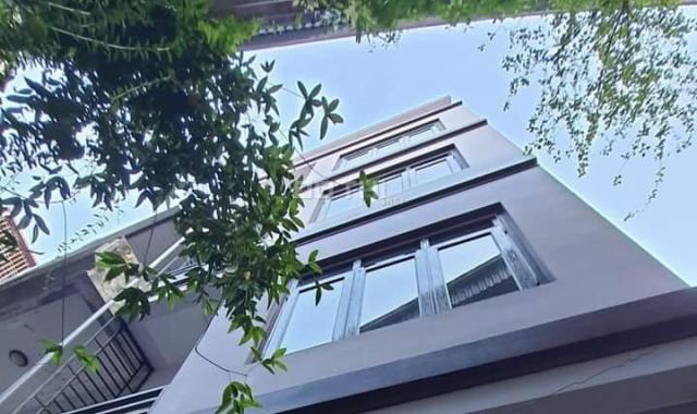Bán nhà phố Nguyễn Lương Bằng, TT Đống Đa, nhà mới đẹp về ở ngay, DT 50m2, 5 T, MT 5m, giá 5,5 tỷ