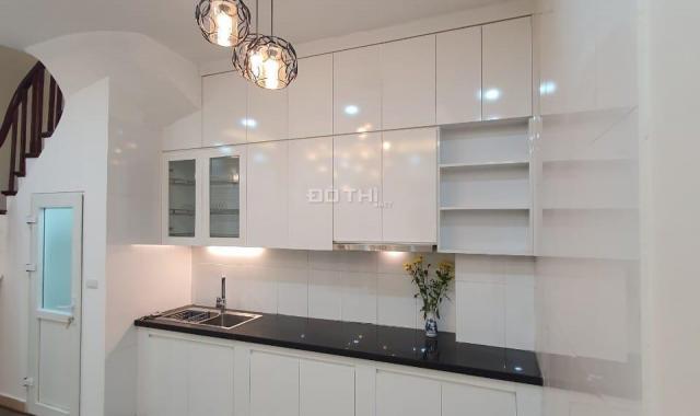 Bán gấp trước tết Kim Mã, TT Ba Đình, 40m2 4T, MT đẹp 5,3m giá nhỉnh 3 tỷ