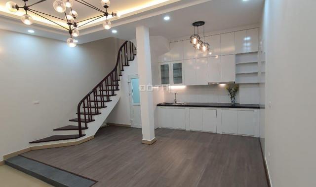 Bán gấp trước tết Kim Mã, TT Ba Đình, 40m2 4T, MT đẹp 5,3m giá nhỉnh 3 tỷ