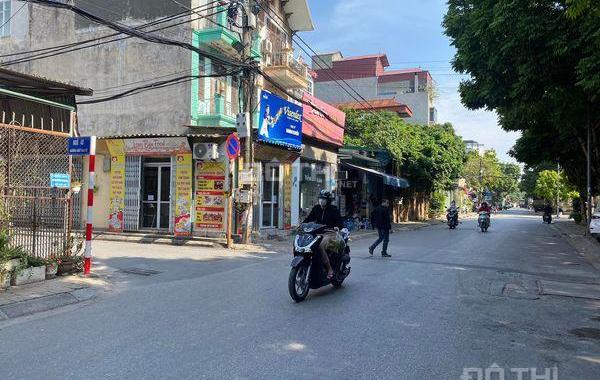 Bán đất phố Cổ Linh hiếm nhà bán gần chung cư quân đội 40m2 đường trước nhà 7m, giá 2.25 tỷ