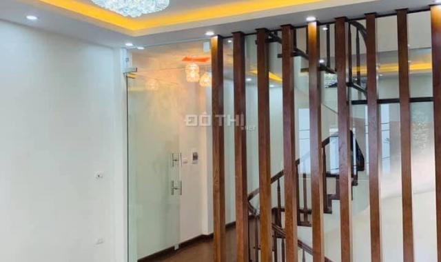 Bán nhà phố Ngọc Lâm, Long Biên - 48m2 - Ô tô đỗ cửa, giá rẻ