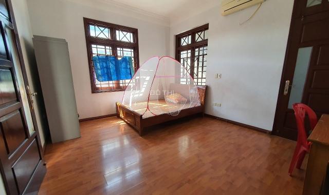 Chính chủ bán nhà Nguyễn Sơn hướng Đông Nam, lô góc, vỉa hè, ô tô tránh, 80m2, MT 5m