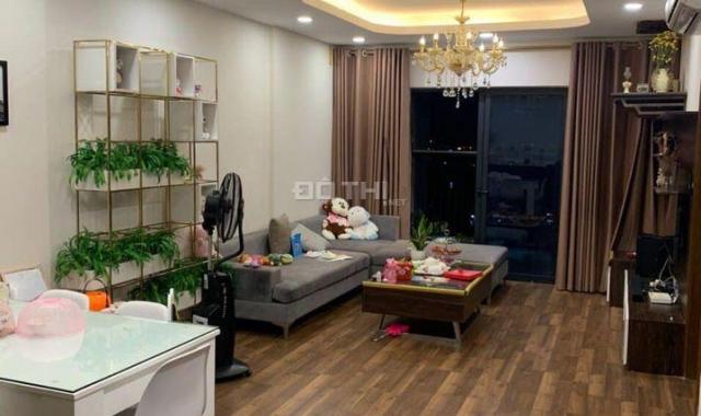 Cần bán nhà mặt phố cổ Hàng Chiếu - HK, DT 120m2, vị trí đắc địa, ở & KD, VPGD, cho thuê