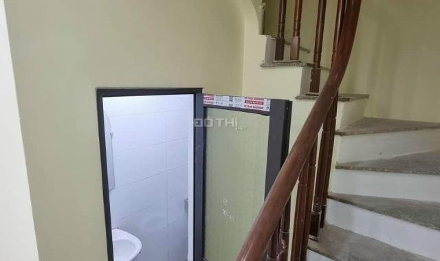 Gia đình cần bán nhà ngõ 108 Nghi Tàm, TH giá 3.65 tỷ, 32m2x5T, ở luôn, ảnh thật