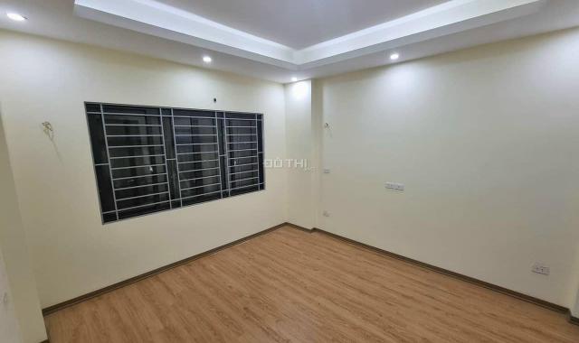 Gia đình cần bán nhà ngõ 108 Nghi Tàm, TH giá 3.65 tỷ, 32m2x5T, ở luôn, ảnh thật