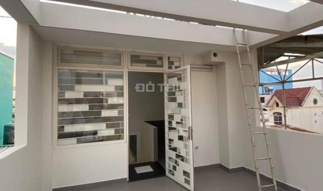 Nhà Nguyễn Thượng Hiền, xe hơi vô nhà, 40m2, 4 tầng BTCT, giá 7.4 tỷ