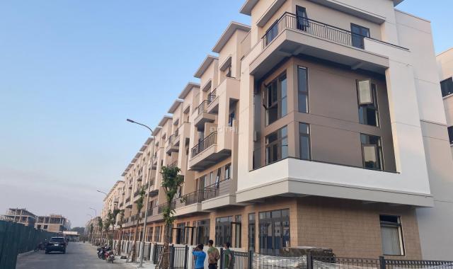 Chính chủ cần bán căn nhà 4 tầng 75m2 tại thành phố Từ Sơn bao thuế phí, giá chỉ 3,890 tỷ