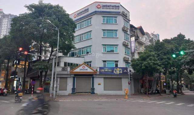 Cho thuê nhà mặt phố Trung Hòa 230m2, 5 tầng, căn góc 2 mặt tiền 25m, thông sàn, ngã tư sầm uất