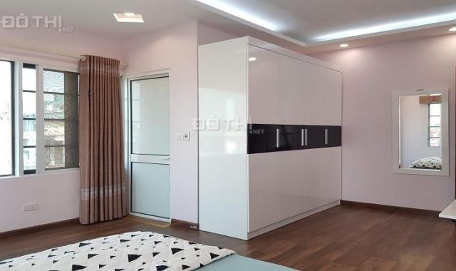 Cho thuê căn hộ dịch vụ tại Văn Cao, Ba Đình, 85m2, 2PN, đầy đủ nội thất hiện đại