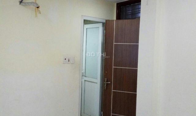 Cho thuê căn 2 phòng ngủ chung cư D22 Bộ Tự Lệnh, 62 Trần Bình. LH: 0374880602
