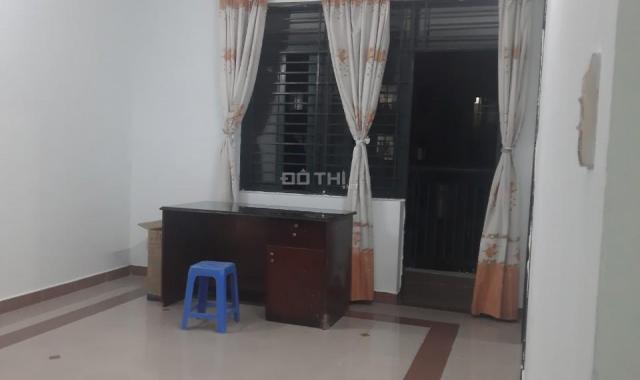 Cho thuê nhanh căn hộ 312 Lạc Long Quân diện tích 64m2, 2pn, giá 6tr4. Liên hệ xem nhà: 0384015896