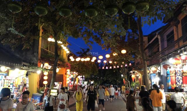 Bán nhà mặt tiền Nguyễn Thái Học - trung tâm phố đi bộ Hội An. Thuận tiện kinh doanh nhà hàng