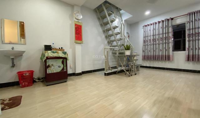 Bán nhà hẻm 1/ - 31 Huỳnh Thiện Lộc - Tân Phú - Nở hậu - Giá rẻ - 3 tầng - Ngang 4.6m