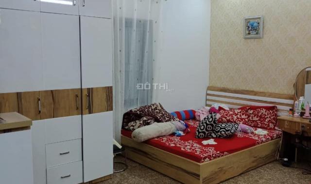 Bán nhanh nhà ngõ 678 Đê La Thành, giá 3,1 tỷ, 42m2x3T, full nội thất, ở luôn ảnh thật